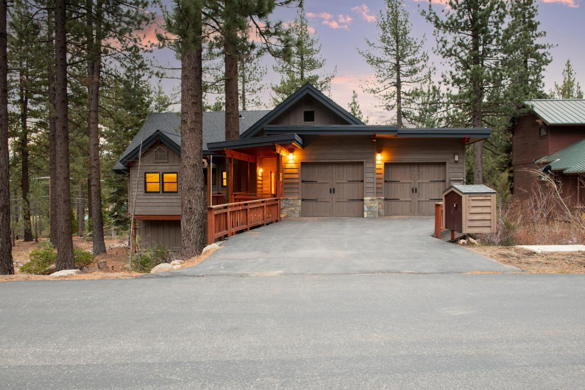 Coyote Moon By Avantstay Cabin Wsauna Mins From Dt Truckee Northstar Экстерьер фото